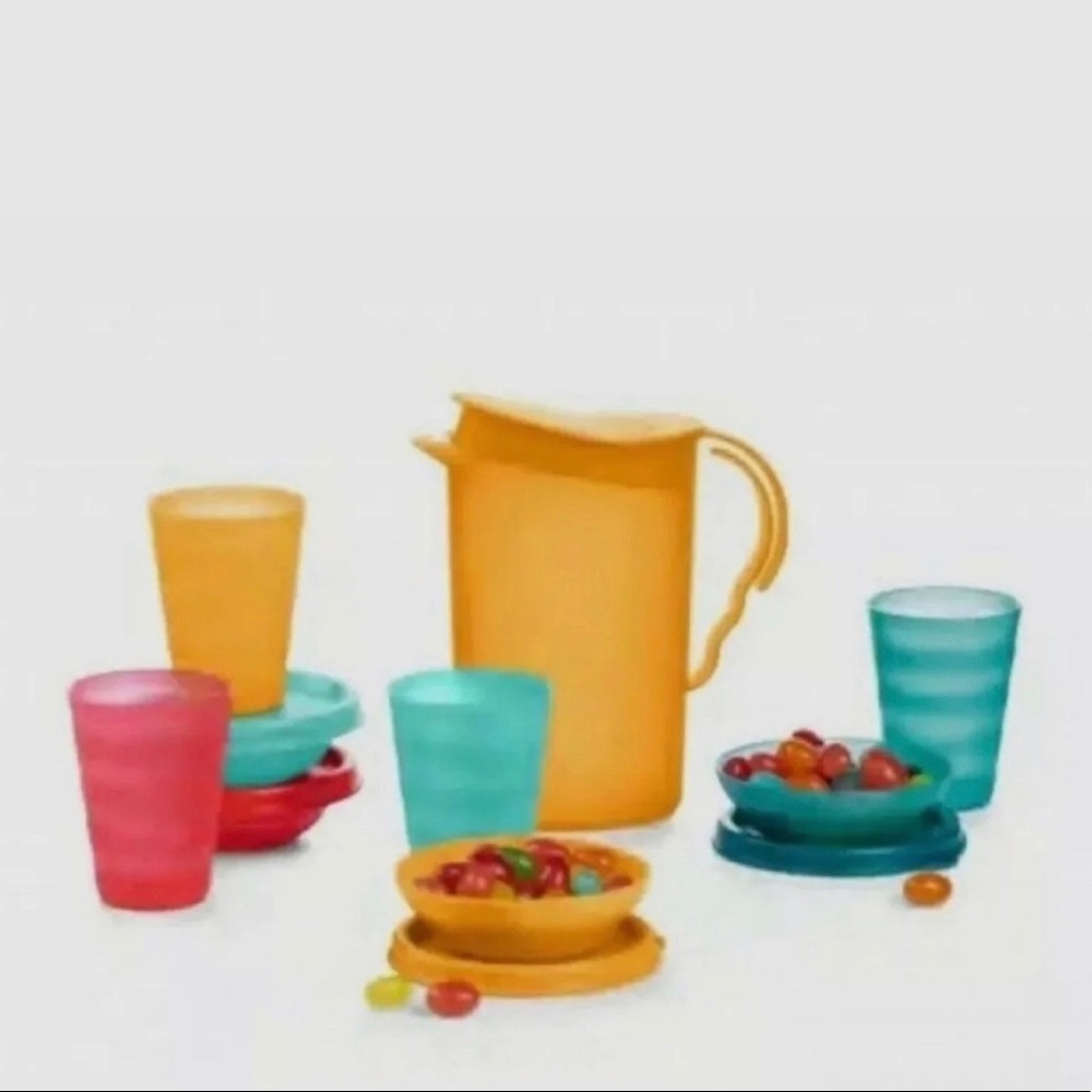Tupperware mini serving set